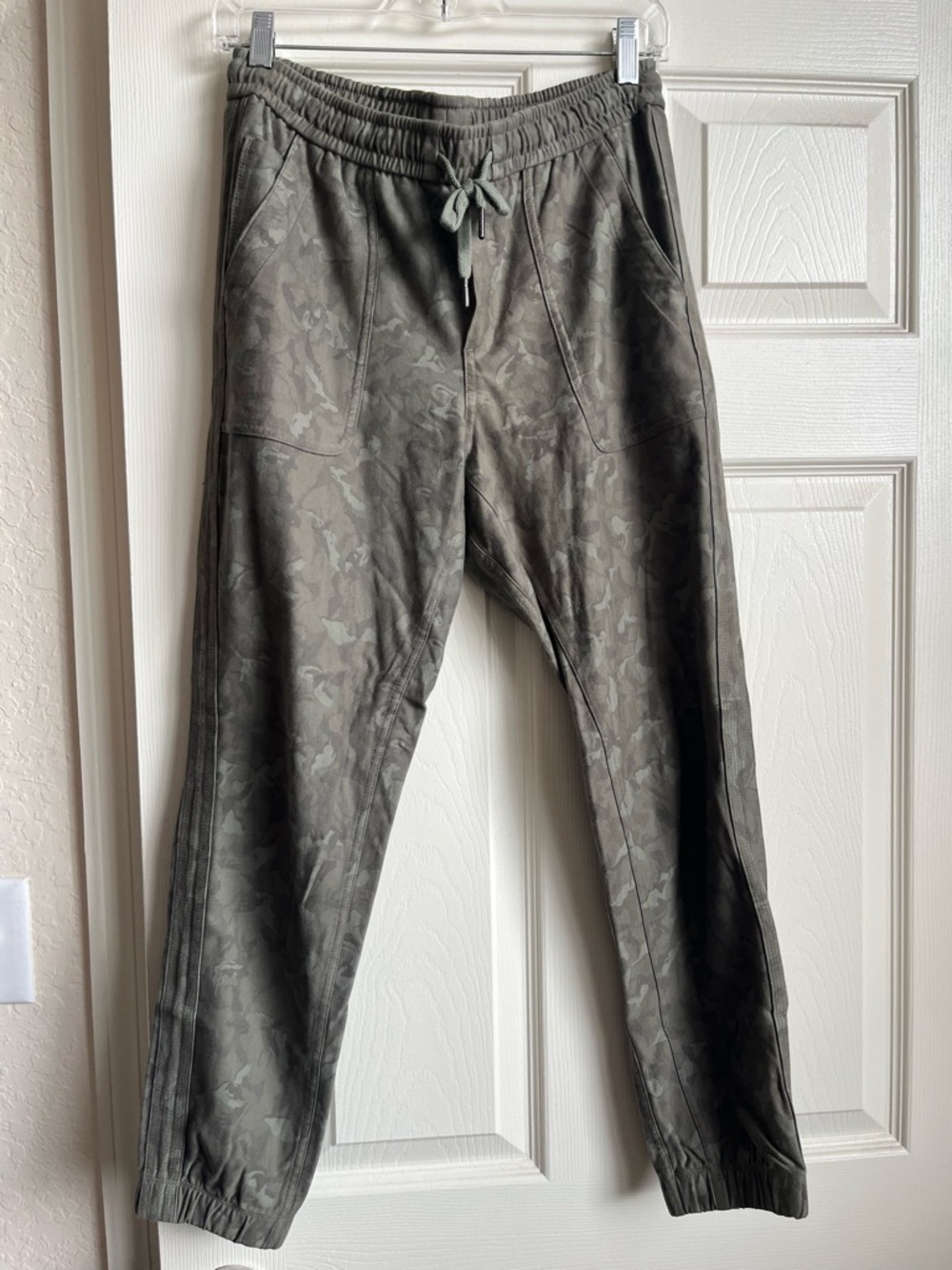Athleta Camouflage Farallon Joggers